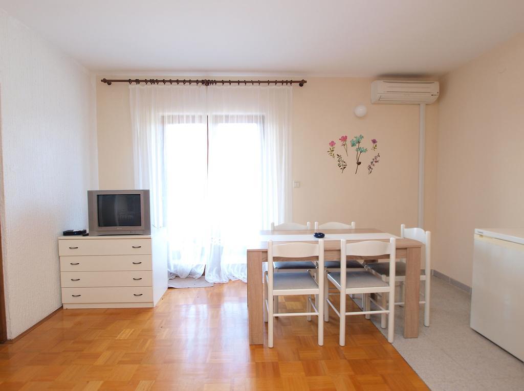 Apartments Dubravka 1315 ヴルサル エクステリア 写真